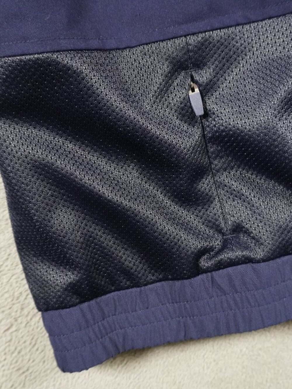 Figs Navy Sydney Scrub Jacket in Small - Picture 15 of 16